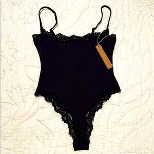 NWT Skims Fits Everybody Lace Cami Bodysuit Black Size XXS